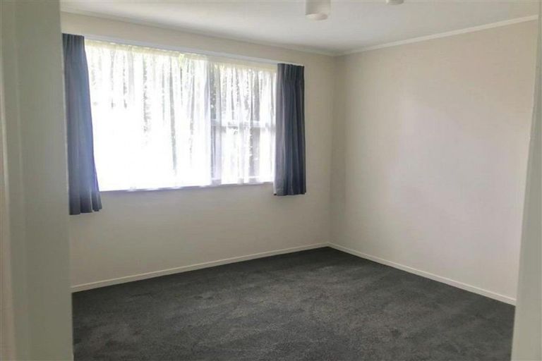 Photo of property in 3/20 Penning Road, Castor Bay, Auckland, 0620
