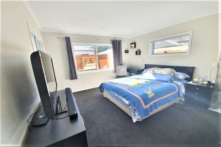 Photo of property in 1384 High Street, Taita, Lower Hutt, 5011