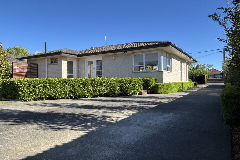 Photo of property in 92 Isleworth Road, Bishopdale, Christchurch, 8053