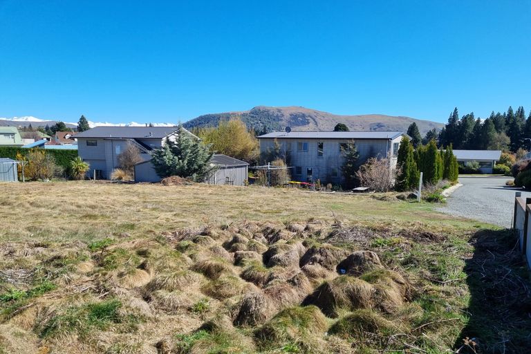 Photo of property in 24 Hamilton Drive, Lake Tekapo, 7999