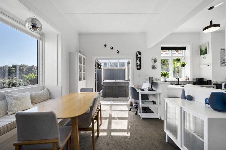 Photo of property in 409 Marine Drive, Mahina Bay, Lower Hutt, 5013