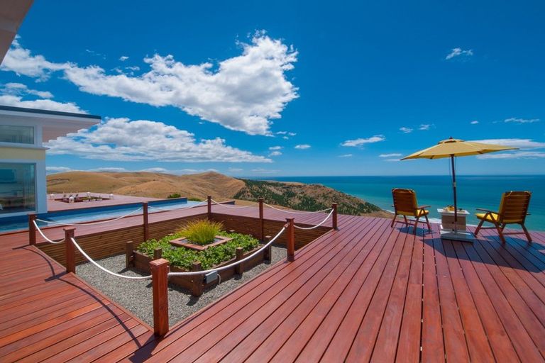 Photo of property in 65 Timoti Road, Waimarama, Havelock North, 4294