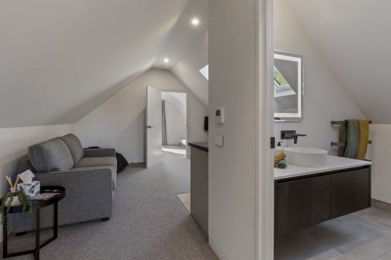 Photo of property in 24 Double Cone Road, Jacks Point, Queenstown, 9371