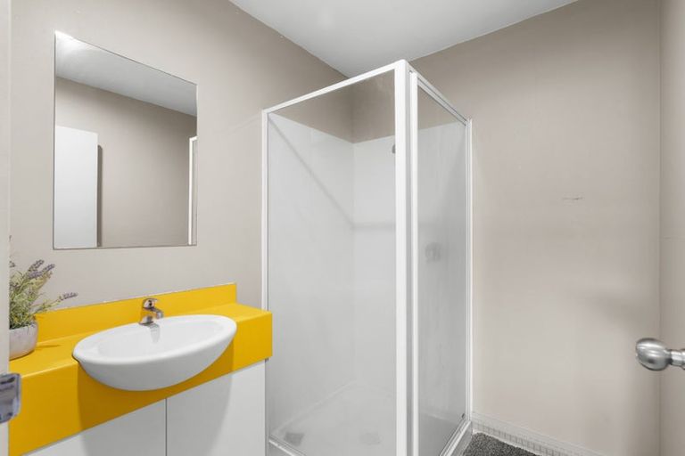 Photo of property in 2/340 Lincoln Road, Addington, Christchurch, 8024