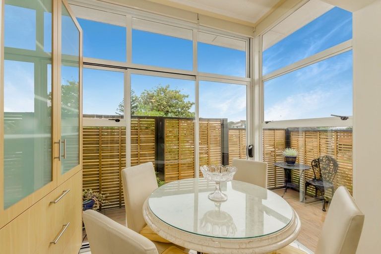 Photo of property in 30 Newry Road, Raumati Beach, Paraparaumu, 5032