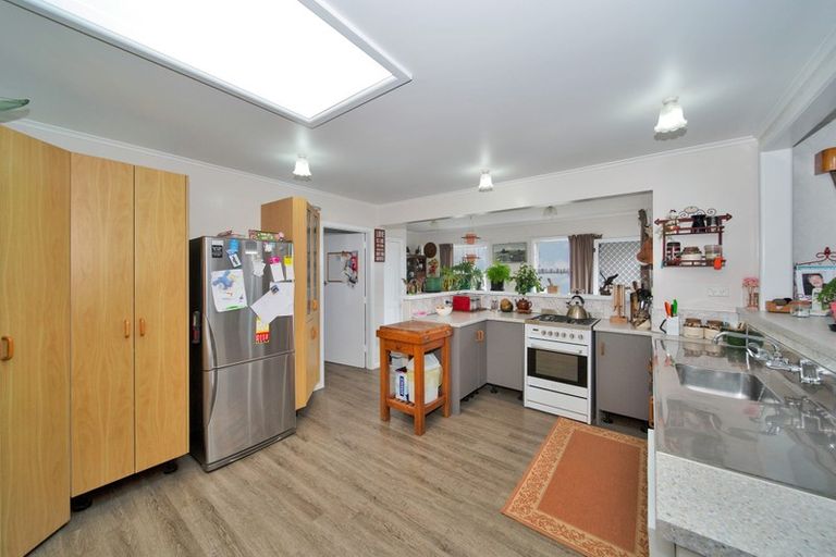 Photo of property in 27 Kate Street, Normanby, Hawera, 4614