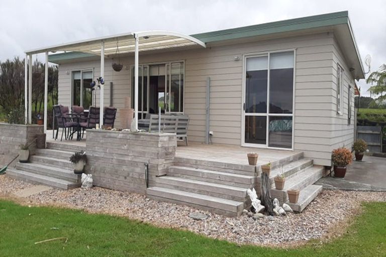 Photo of property in 220 Kerr Road, Parua Bay, Onerahi, 0192