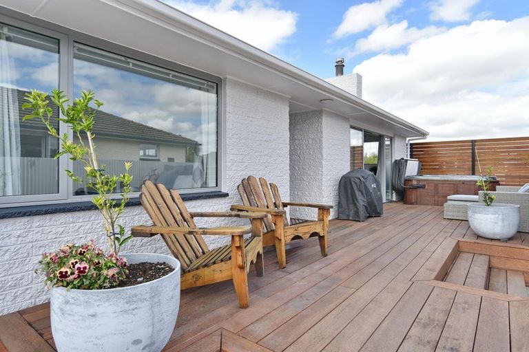 Photo of property in 25 Dunstan Crescent, Hornby, Christchurch, 8042