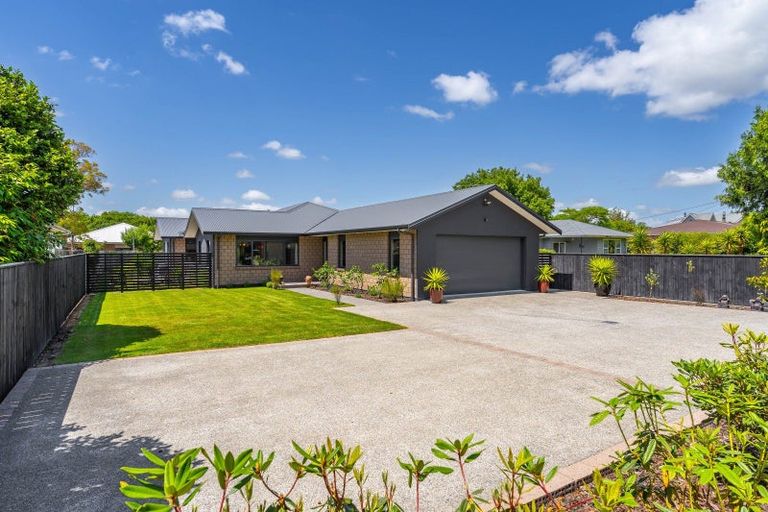 Photo of property in 12 Udy Street, Greytown, 5712