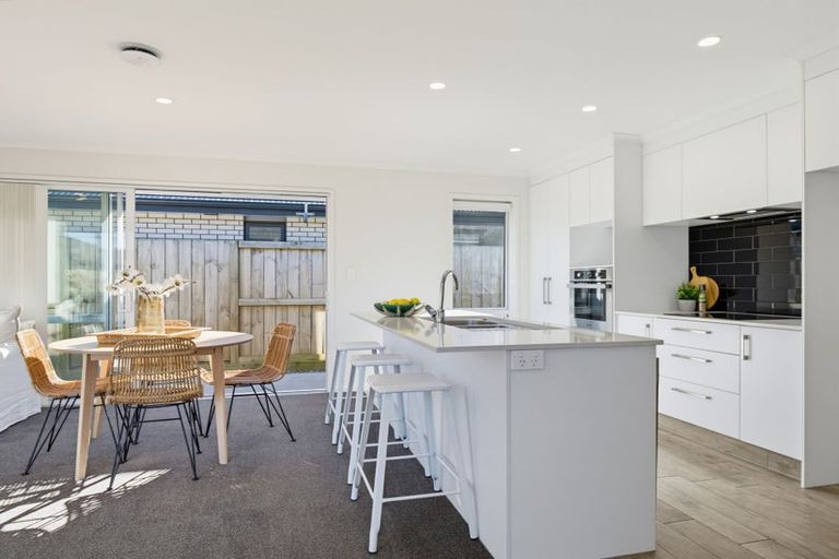 Photo of property in 2 Haka Way, Papamoa, 3118
