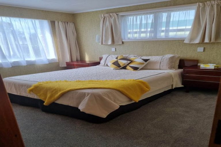 Photo of property in 9 Severn Place, Spotswood, New Plymouth, 4310