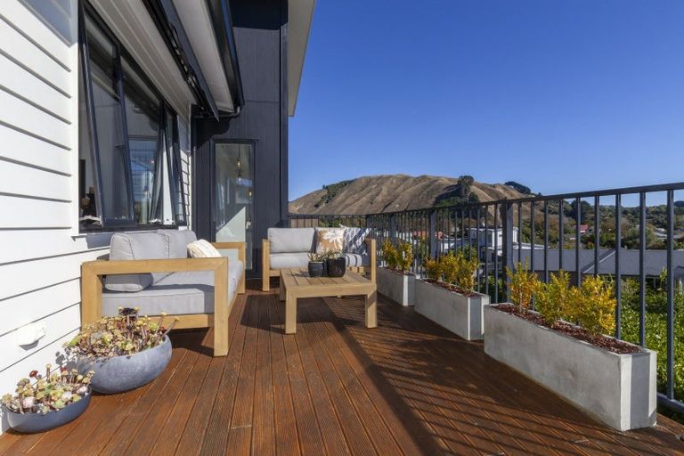 Photo of property in 3 Hihi Place, Waikanae, 5036