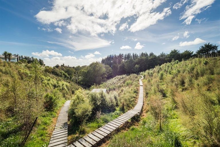 Photo of property in 71 Polson Hill Drive, Aokautere, Palmerston North, 4471