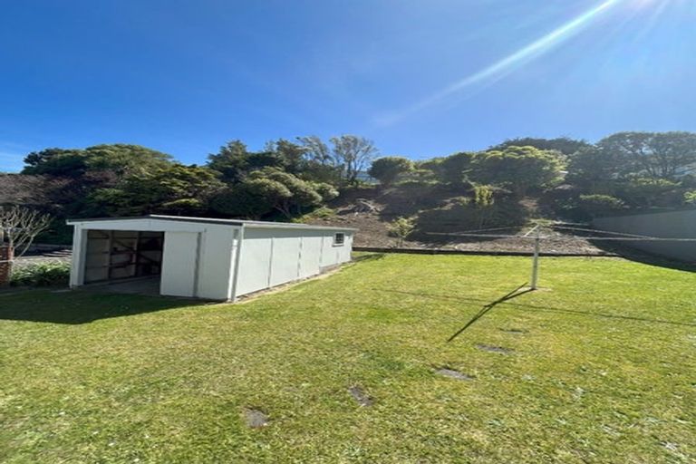 Photo of property in 119 Parkvale Road, Karori, Wellington, 6012