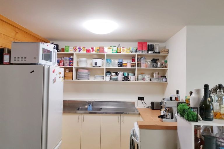 Photo of property in Drummond Street Flats, 1/19 Drummond Street, Mount Cook, Wellington, 6021