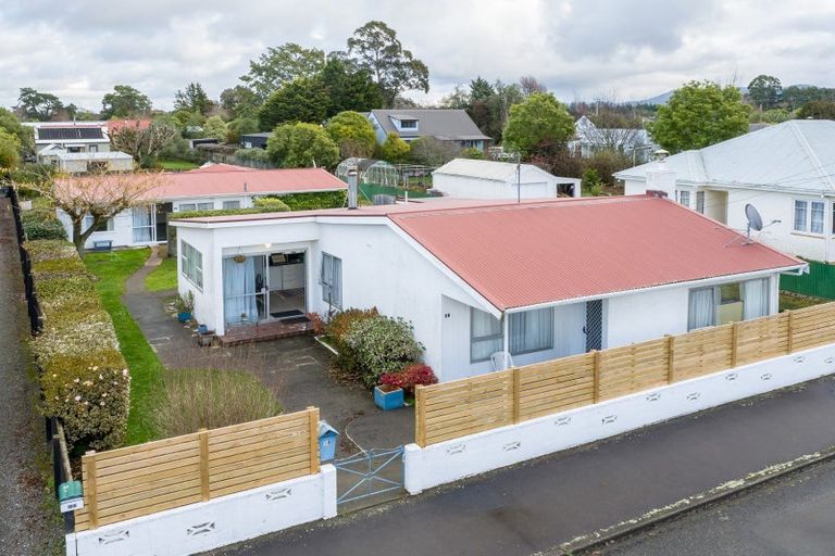 Photo of property in 14 Humphries Street, Greytown, 5712