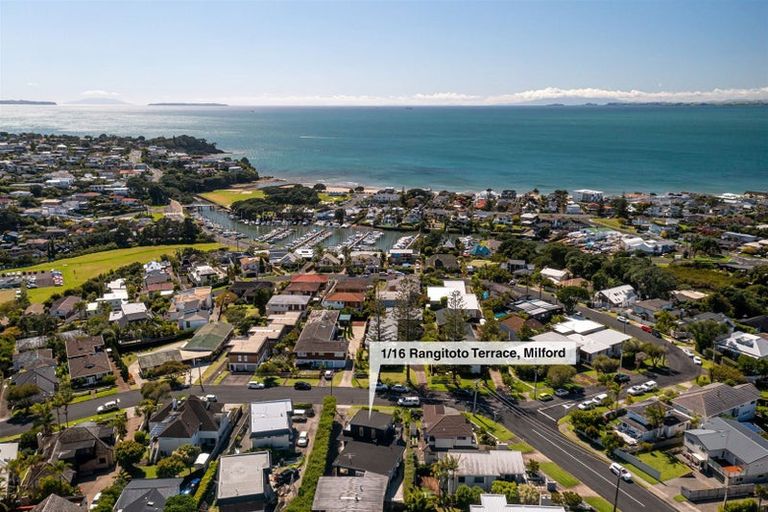 Photo of property in 1/16 Rangitoto Terrace, Milford, Auckland, 0620