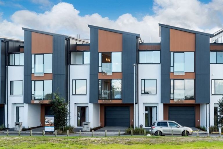 Photo of property in 16 Catalina Bay Drive, Hobsonville, Auckland, 0616