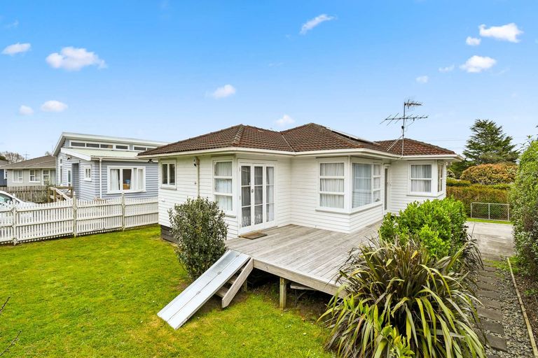 Photo of property in 38 Jupiter Street, Rosehill, Papakura, 2113