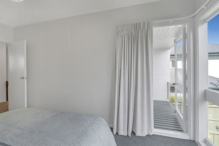 Photo of property in 1/99 Aikmans Road, Merivale, Christchurch, 8014