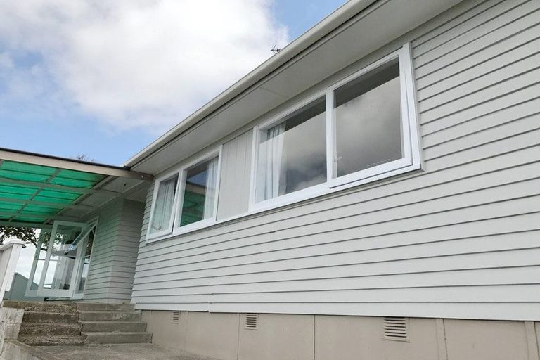 Photo of property in 6 Valencia Place, Manurewa, Auckland, 2102