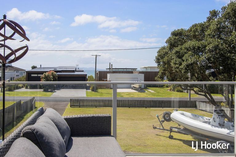 Photo of property in 54 Shaw Road, Waihi Beach, 3611