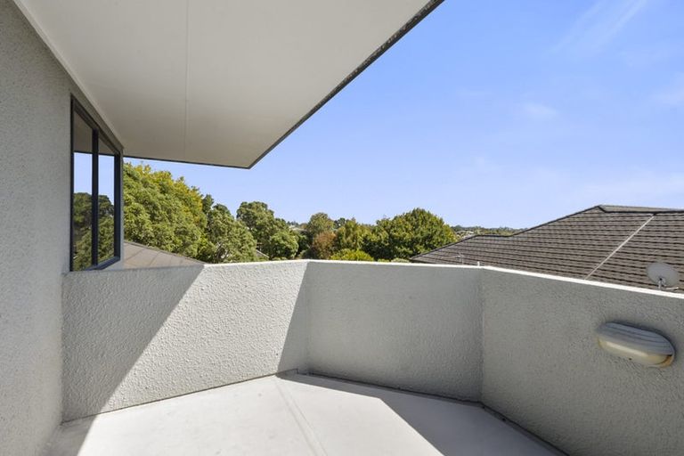 Photo of property in 16 Karina Road, Merrilands, New Plymouth, 4312