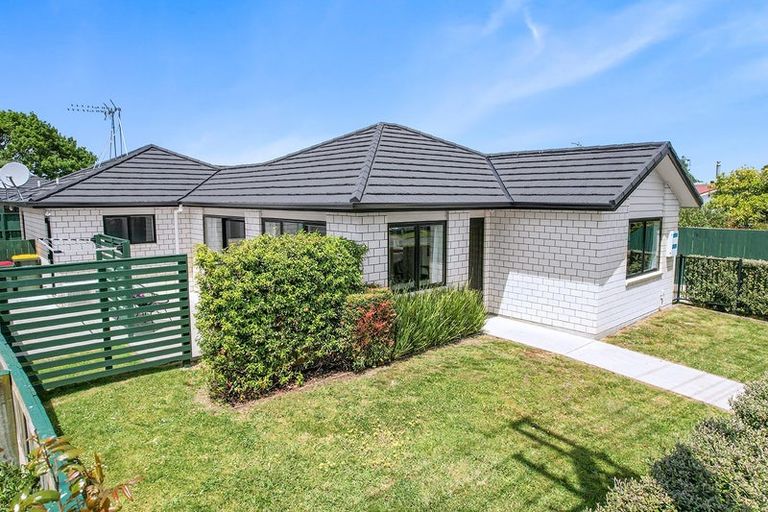 Photo of property in 1/5 Mahana Road, Saint Andrews, Hamilton, 3200
