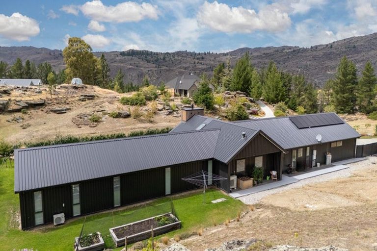 Photo of property in 98 Aronui Road, Bridge Hill, Alexandra, 9320