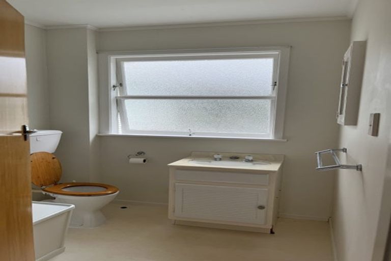 Photo of property in Shakespeare Flats, 48c Merton Street, Trentham, Upper Hutt, 5018