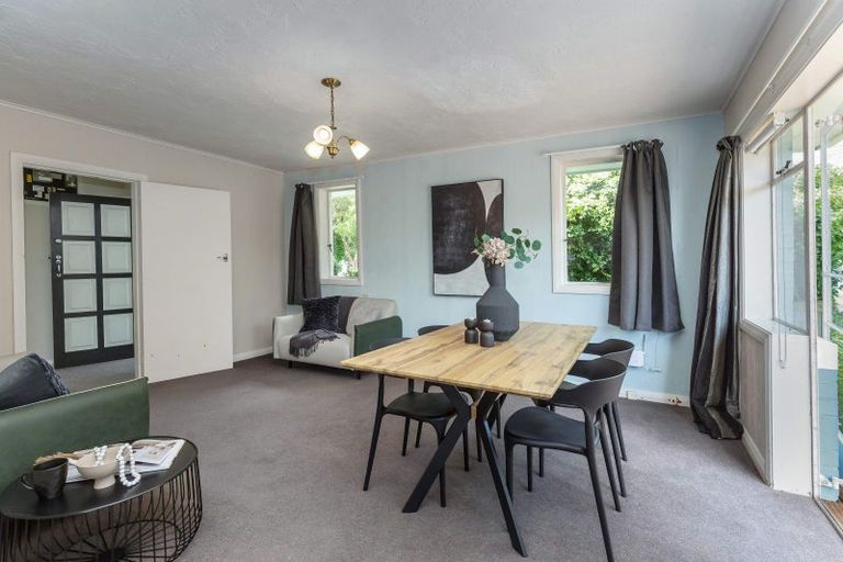 Photo of property in 118 Brandon Street, Featherston, 5710