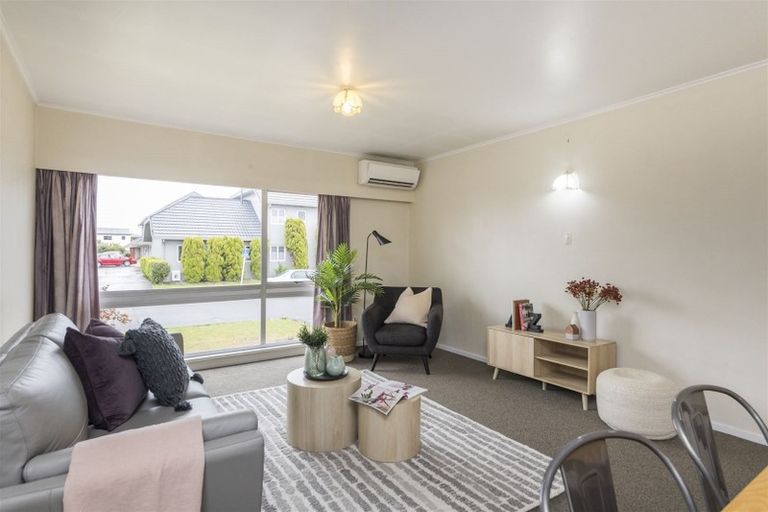 Photo of property in 2 Newhaven Place, Roslyn, Palmerston North, 4414