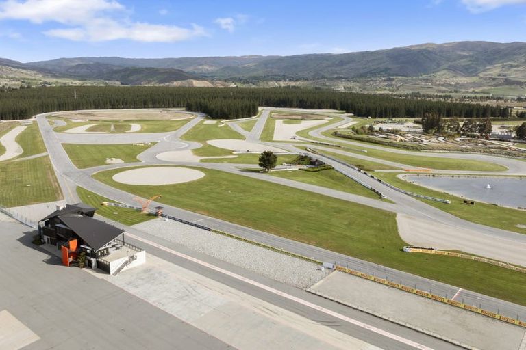 Photo of property in 18 Silverstone Drive, Cromwell, 9384