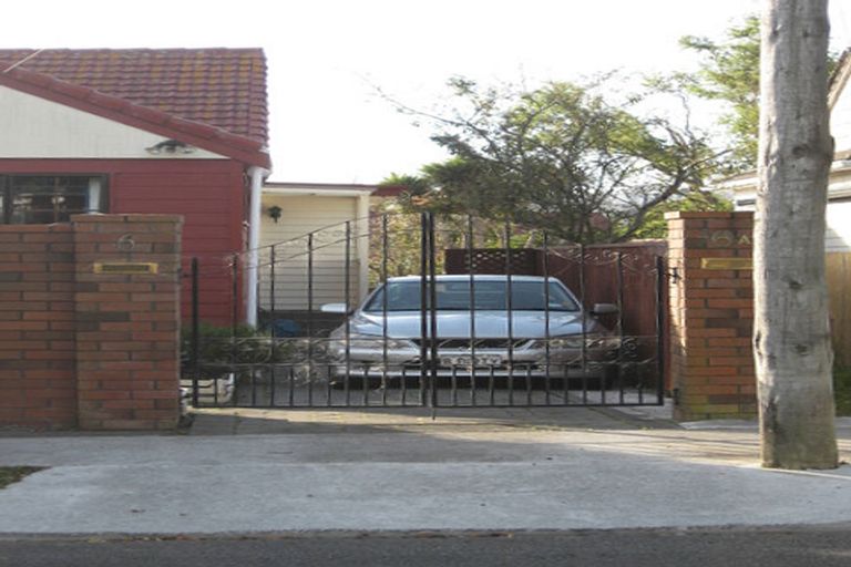 Photo of property in 6 Collett Street, Naenae, Lower Hutt, 5011