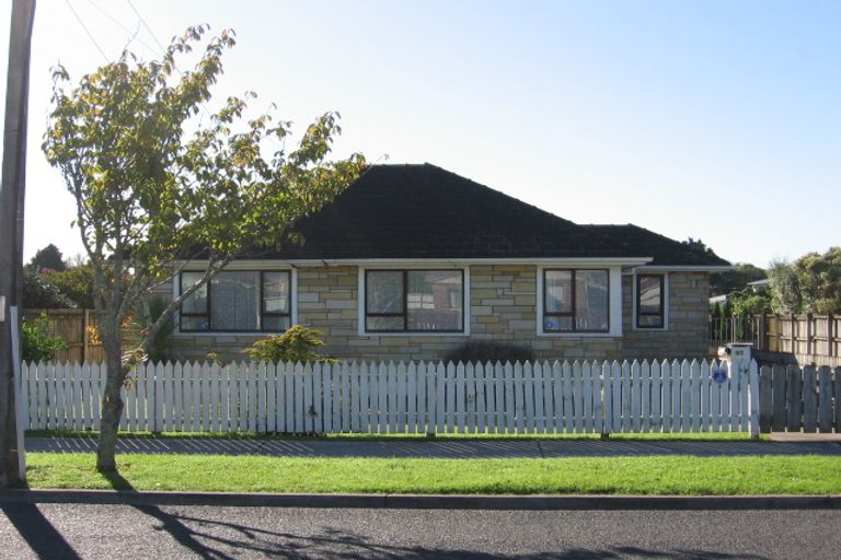 Photo of property in 2/65 Cambridge Terrace, Papatoetoe, Auckland, 2025