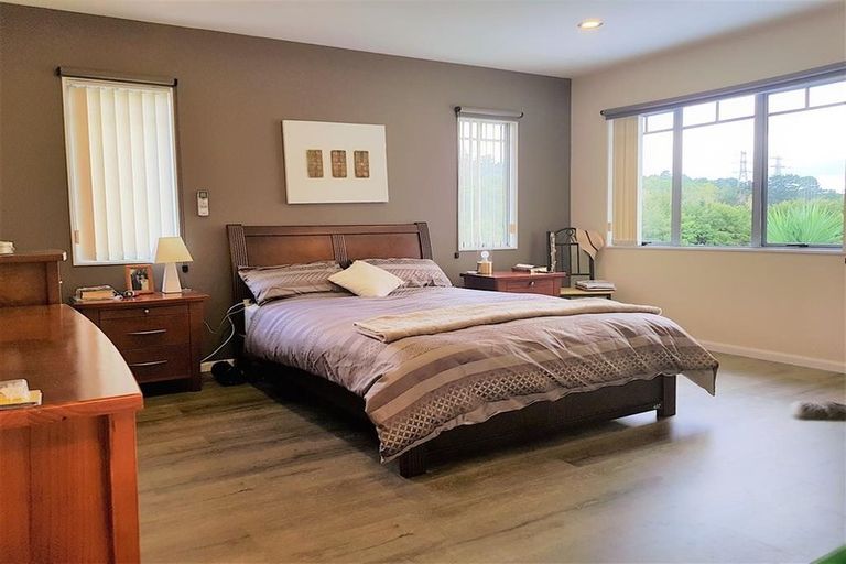 Photo of property in 40 Mahoney Drive, Albany, Auckland, 0632