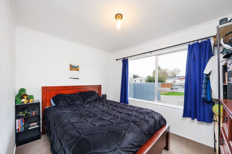 Photo of property in 17 Saturn Crescent, Milson, Palmerston North, 4414