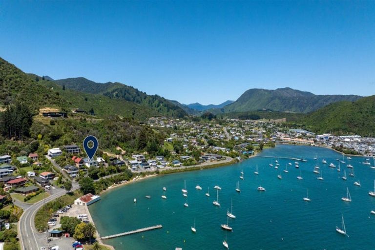 Photo of property in 358 Waikawa Road, Waikawa, Picton, 7220