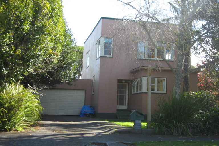 Photo of property in 8 Somerset Street, Brooklands, New Plymouth, 4310