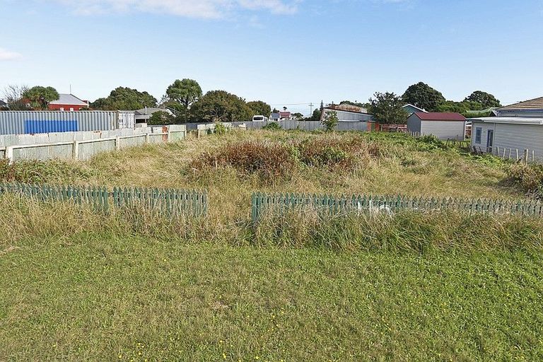 Photo of property in 6 Terou Street, Manaia, 4612