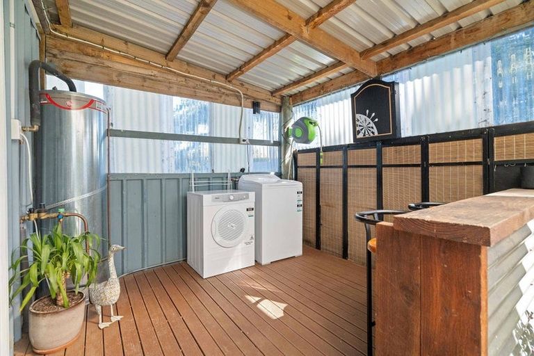 Photo of property in 9 Cross Street, Coalgate, 7673