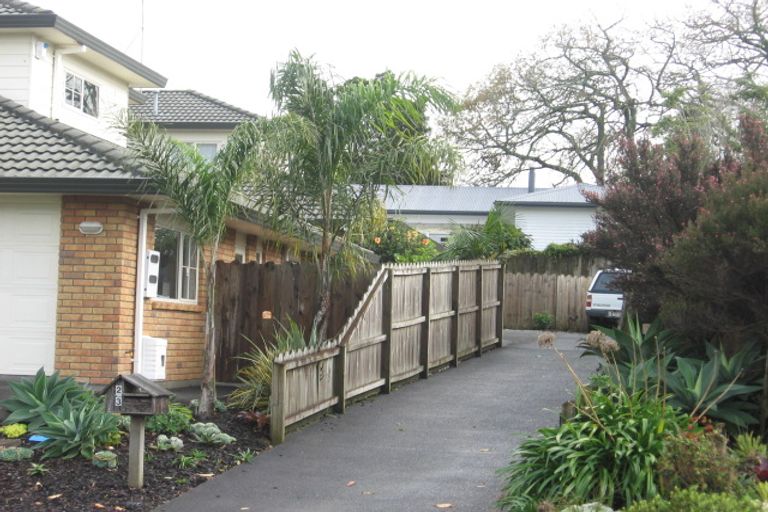 Photo of property in 3 Pat O'connor Place, Manurewa, Auckland, 2105