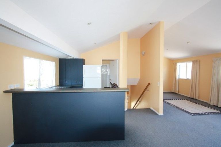 Photo of property in 18 Morere Street, Titahi Bay, Porirua, 5022