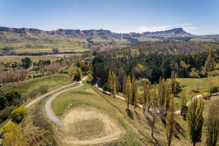 Photo of property in 27 Raratu Road, Kahuranaki, 4295