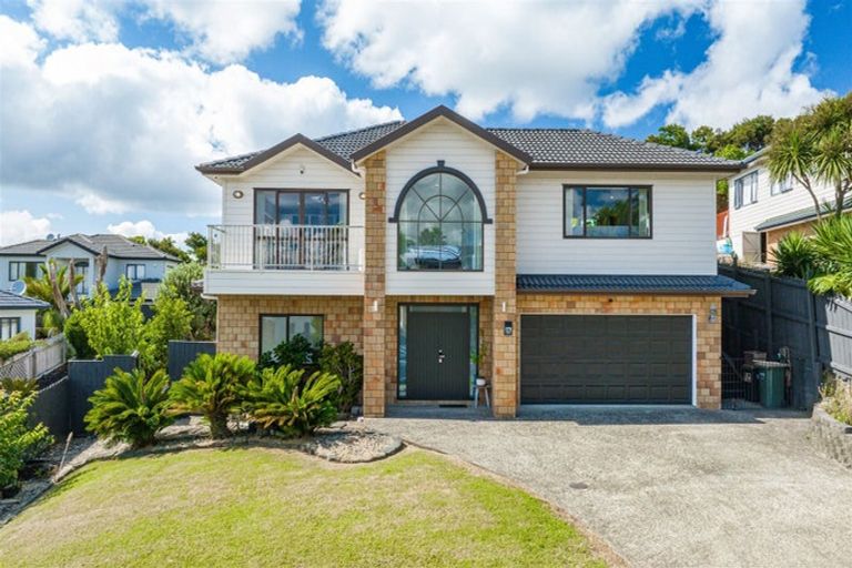 Photo of property in 76 San Valentino Drive, Henderson, Auckland, 0612