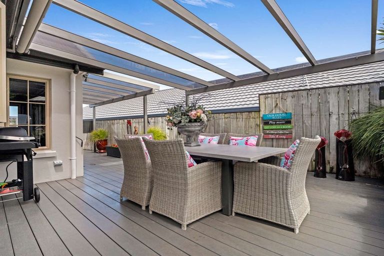 Photo of property in 62 Cairns Crescent, Rototuna, Hamilton, 3210