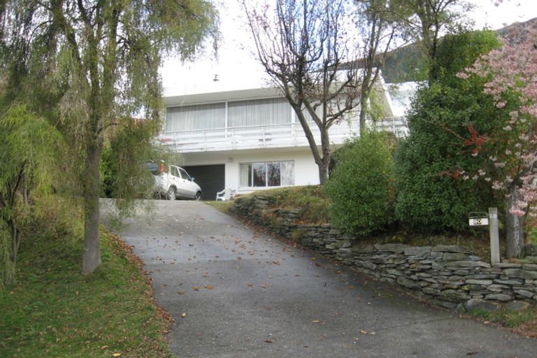 Photo of property in 20 Avalon Crescent, Fernhill, Queenstown, 9300