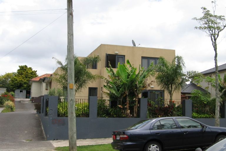 Photo of property in 76b Walmer Road, Point Chevalier, Auckland, 1022