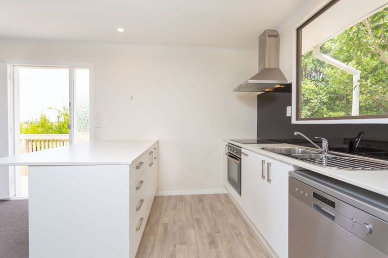 Photo of property in 27 Everard Avenue, Army Bay, Whangaparaoa, 0930