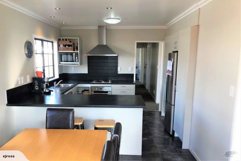 Photo of property in 29 Sheridan Crescent, Leamington, Cambridge, 3432